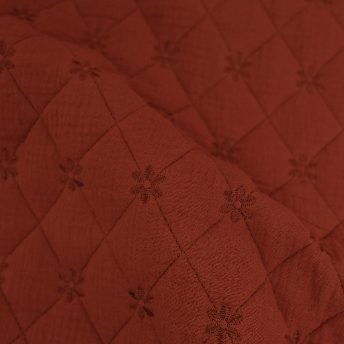 Double Gauze Quilt with Terracotta Flower Embroidery - Maison Klem